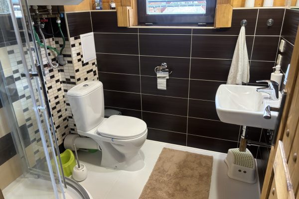 AP5_toaleta-scaled.jpg